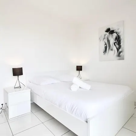 Terrasse, Piscine & Parking Sur La Cote D'azur Apartamento Saint-Laurent-du-Var