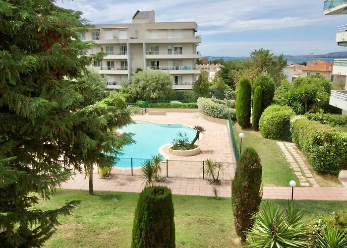 Апартаменты Terrasse, Piscine & Parking Sur La Cote D'azur